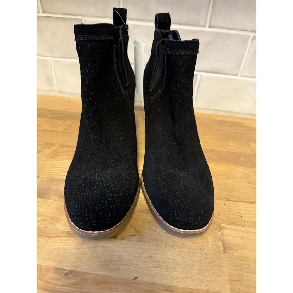 Crown Vintage Vectoria Bootie Black Suede Wedge Women's Size 8‎ New Without Box